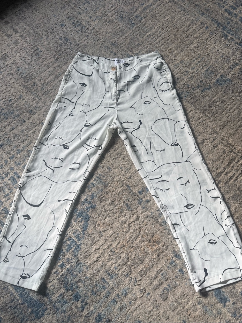 Princess Polly White Cropped Pants with Black Abstract Face Print